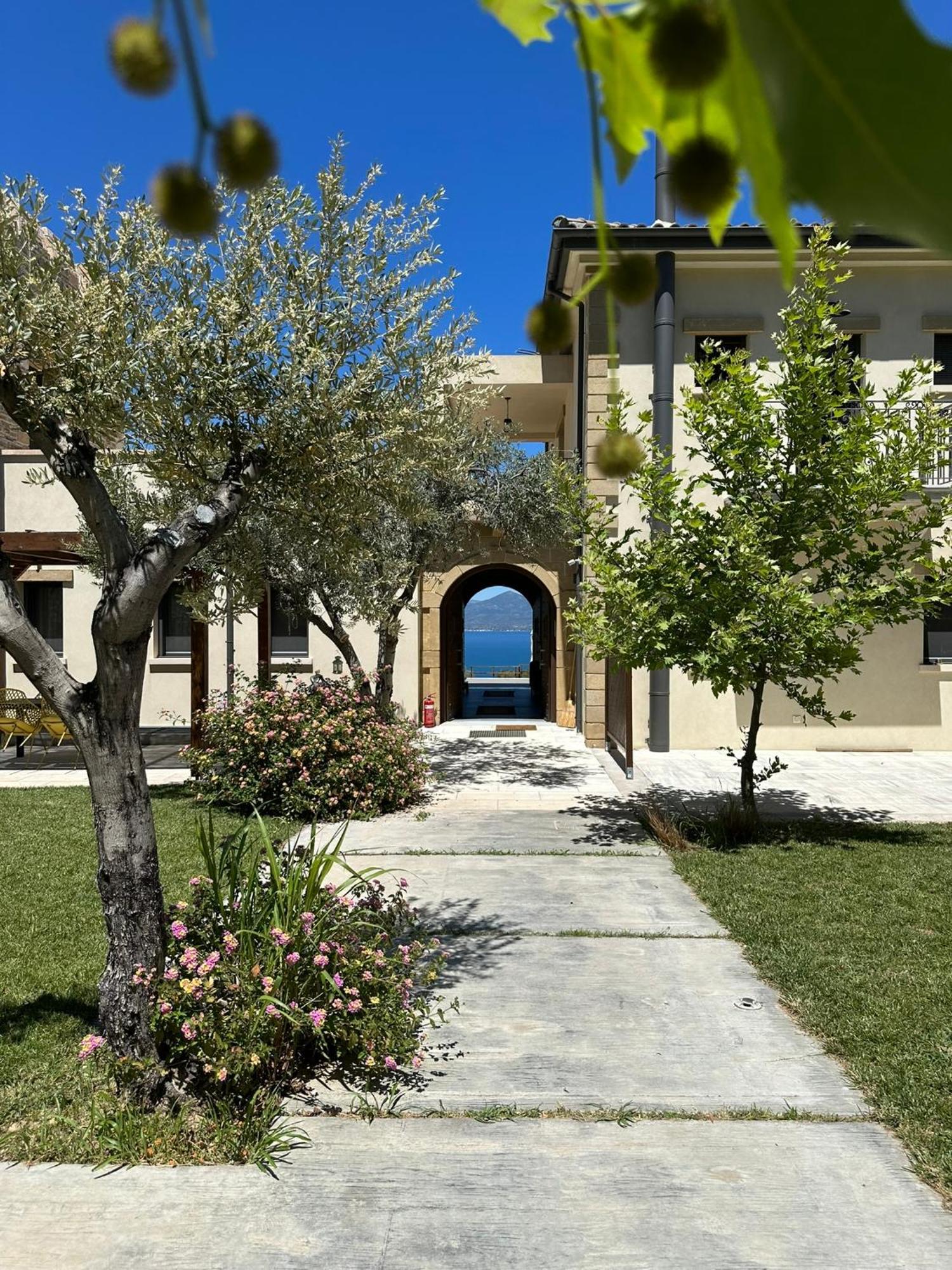Villa Kalamos / Sea View And Pool Nearby Athens Exteriör bild